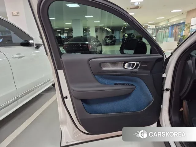 Volvo XC40 Richards id 3327376 из Кореи 17