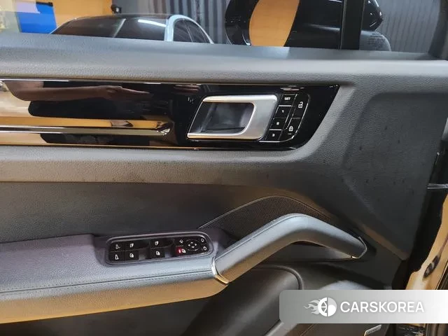 Porsche Cayenne (PO536) id 3013623 из Кореи 19