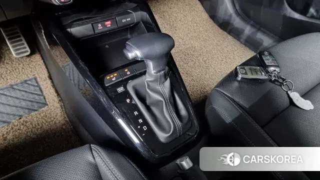 Kia Stonic id 3034356 из Кореи 19