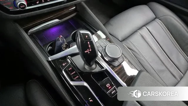 BMW 5 Series (G30) id 3385080 из Кореи 19