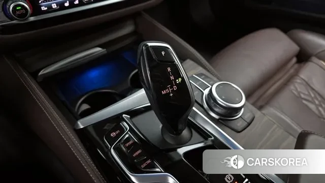 BMW 5 Series (G30) id 2989460 из Кореи 19