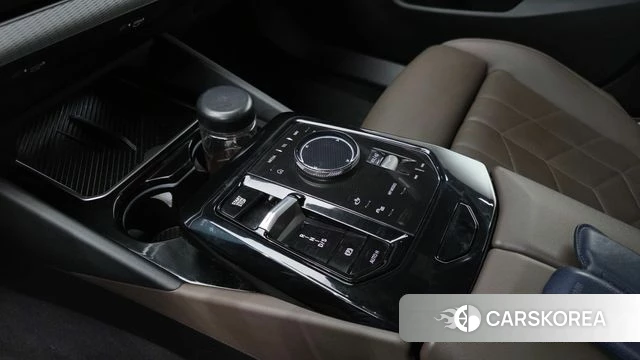 BMW 5 Series (G60) id 3891515 из Кореи 19