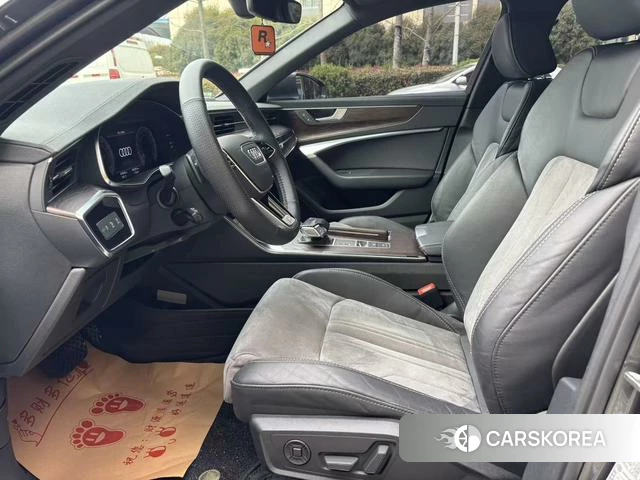 Audi A6L id 4278771 из Китая 9