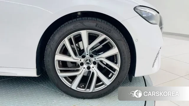 Mercedes-Benz E-Class W214 id 2925380 из Кореи 19