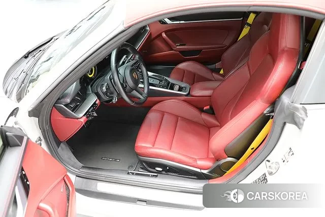 Porsche 911(992) id 3402172 из Кореи 19