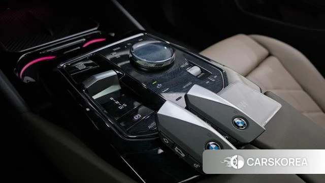 BMW 5 Series (G60) id 4539647 из Кореи 30