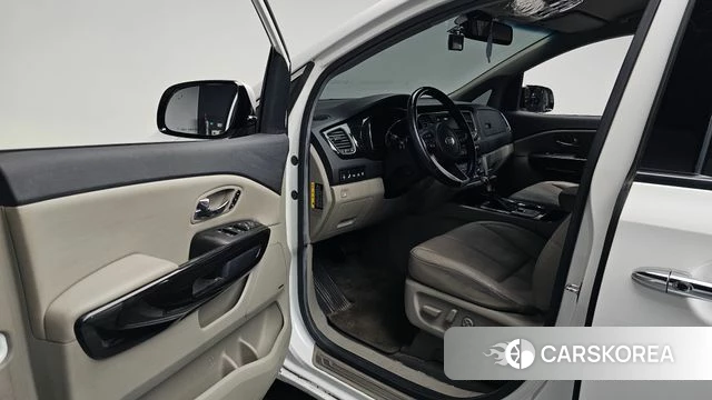 Kia The New Carnival id 3911983 из Кореи 19