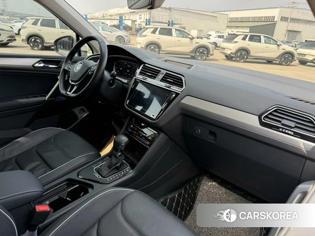 Volkswagen Tiguan L PHEV id 4273237 из Китая 9