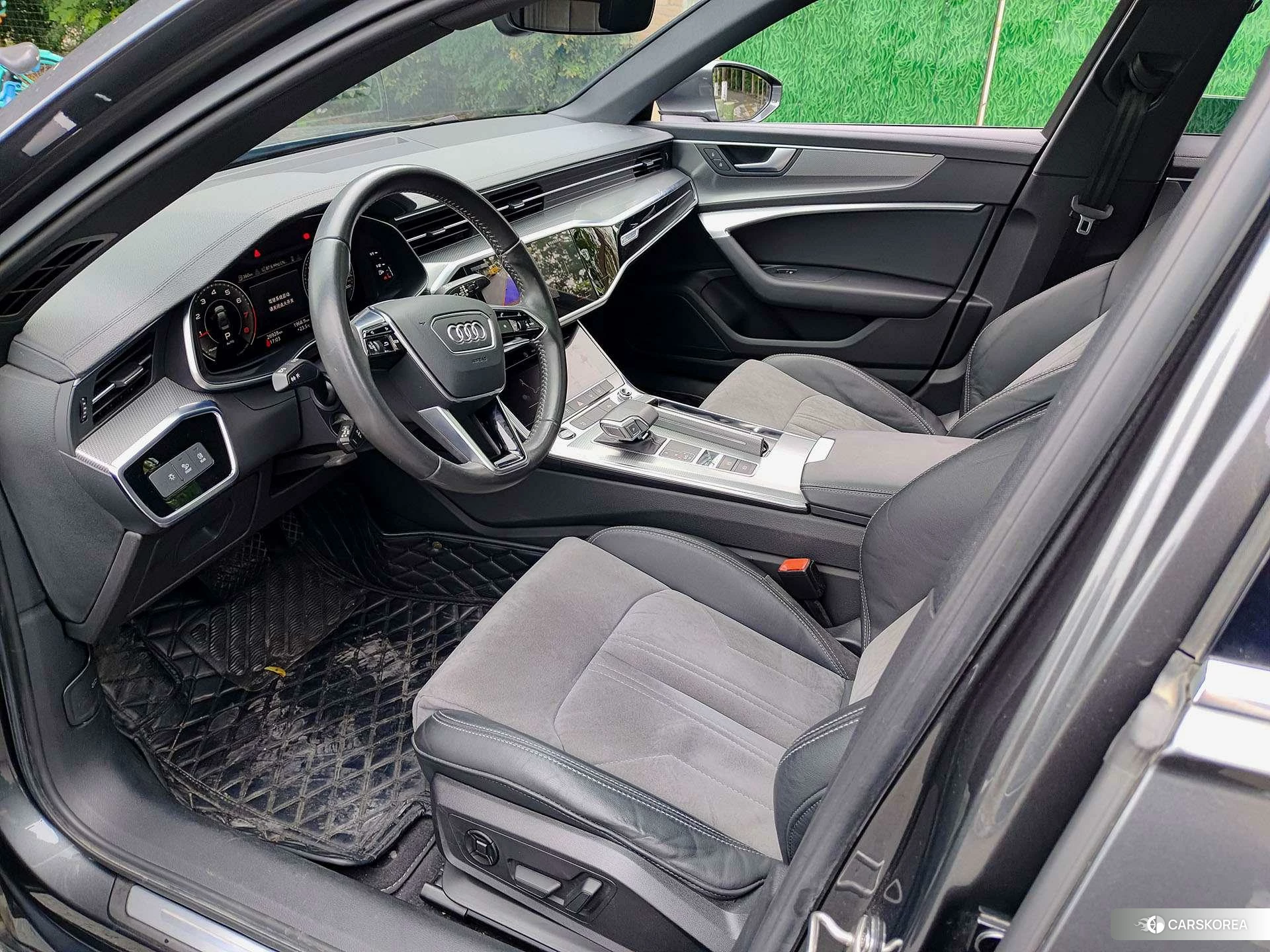 Audi A6L id 4454088 из Китая 10