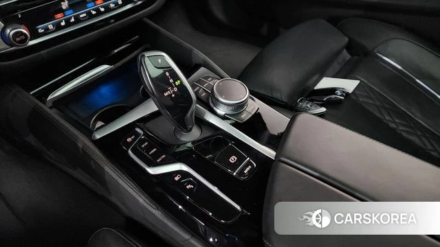 BMW 5 Series (G30) id 3843683 из Кореи 19