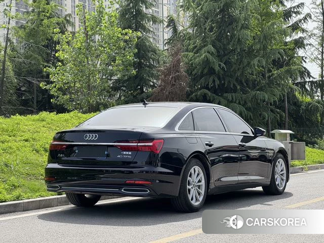 Audi A6L id 4210307 из Китая 17