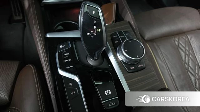 BMW 5 Series (G30) id 4496477 из Кореи 31