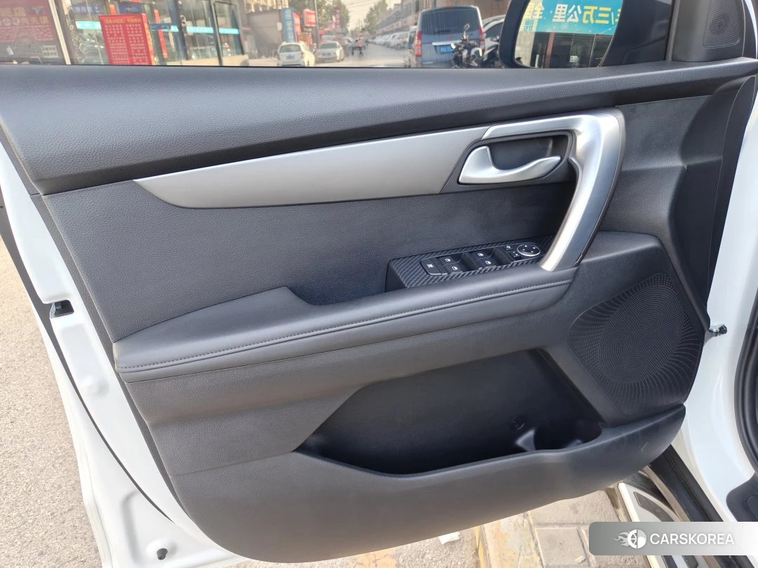 Kia Sportage id 4452976 из Китая 13