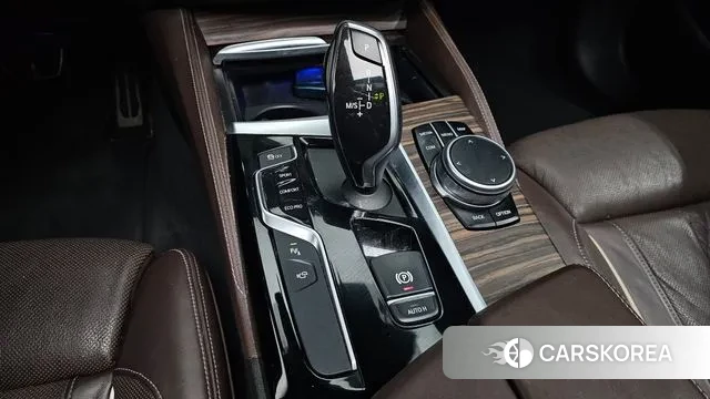 BMW 5 Series (G30) id 3563406 из Кореи 19