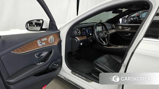 Mercedes-Benz E-Class W213 id 4309858 из Кореи 34