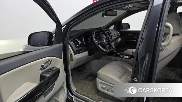 Kia The New Carnival id 4907473 из Кореи 32