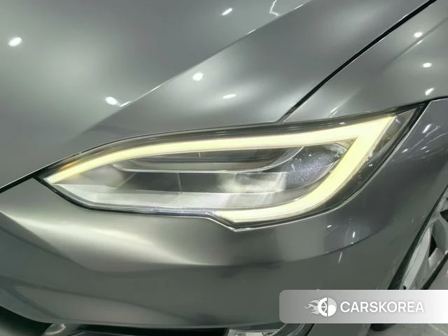 Tesla Model S id 4219605 из Китая 8