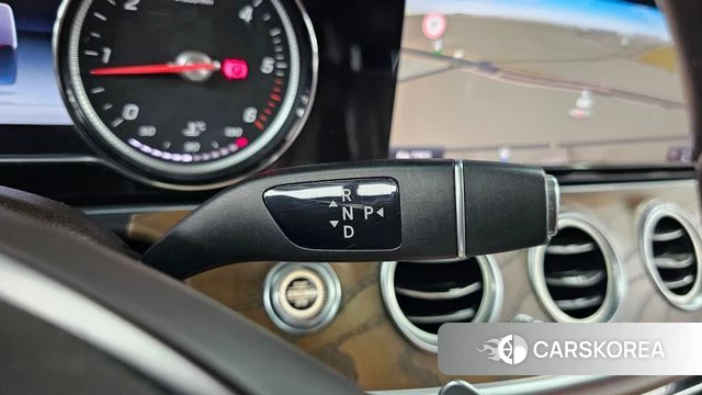 Mercedes-Benz E-Class W213 id 4587446 из Кореи 19