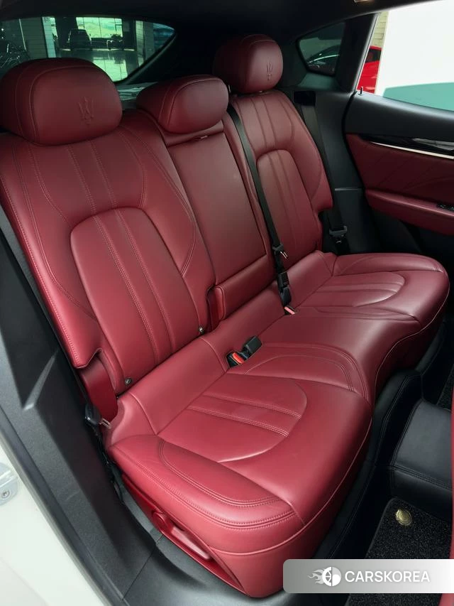 Maserati Levante id 4238536 из Китая 21