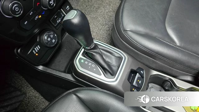 Jeep Renegade id 4543393 из Кореи 30