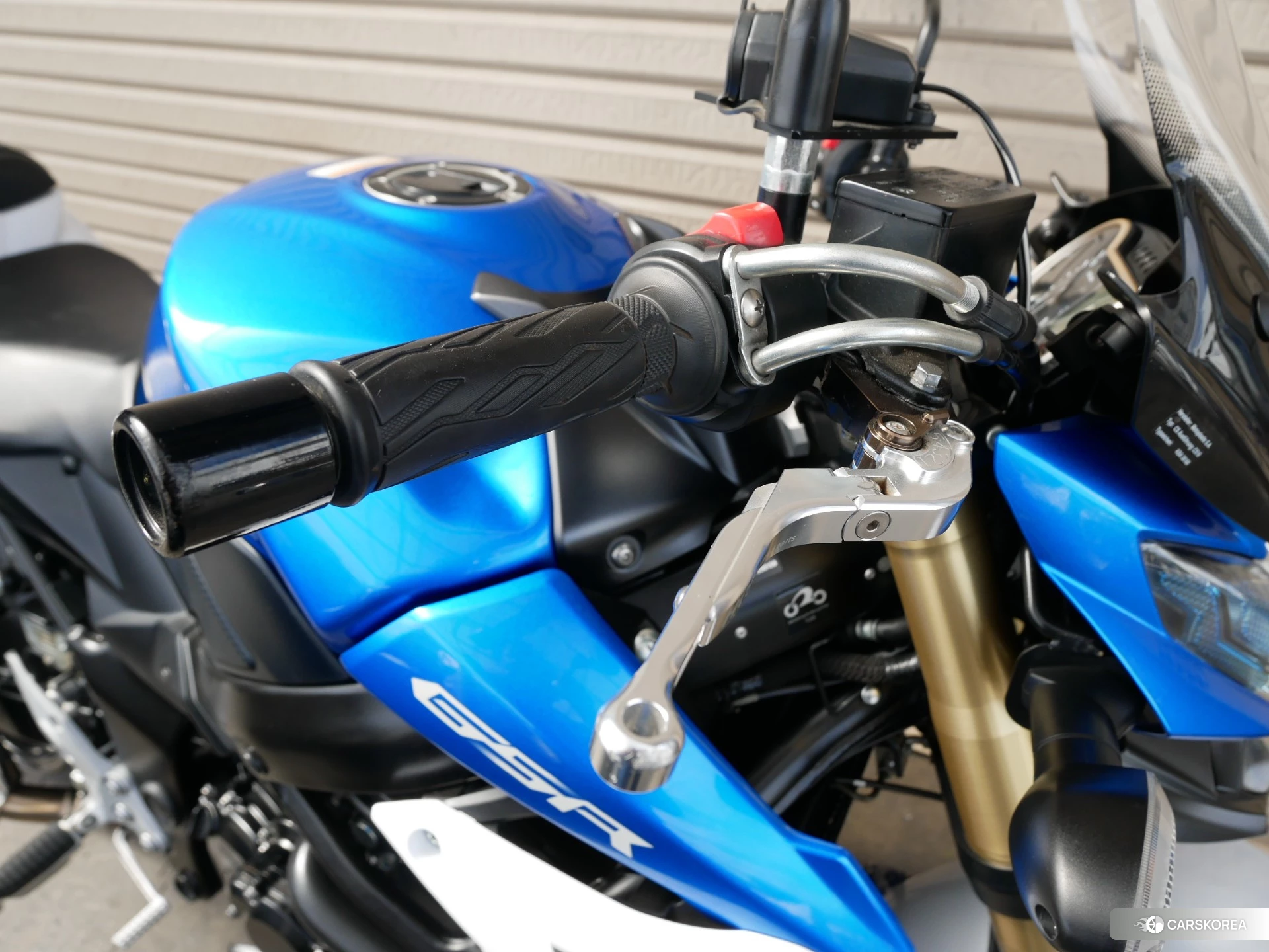 Проданный Suzuki GSR750 ABS id 4380036 из Японии, фото 17