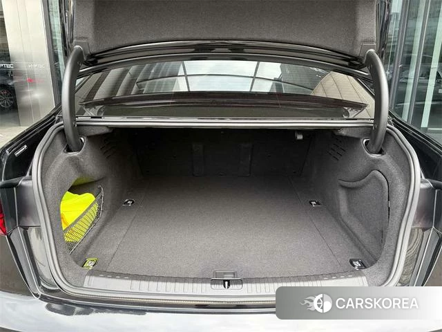 Audi A6L id 4333665 из Китая 14
