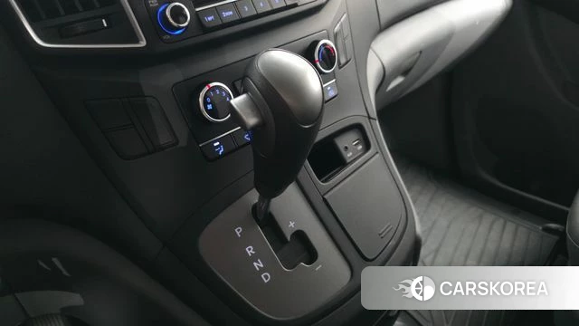 Hyundai The New Grand Starex id 4619755 из Кореи 29