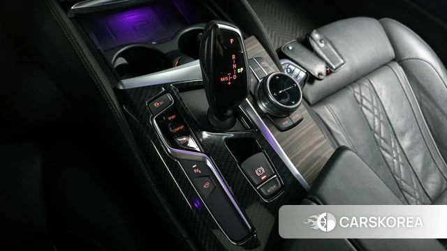 BMW 5 Series (G30) id 3873951 из Кореи 19