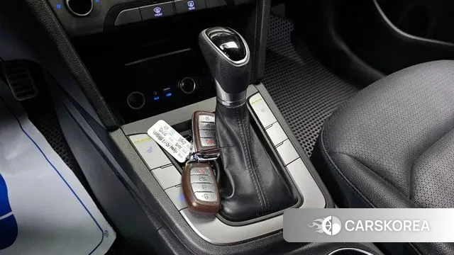 Hyundai Avante AD id 3742912 из Кореи 19