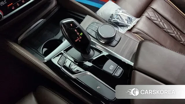 BMW 5 Series (G30) id 3329897 из Кореи 19