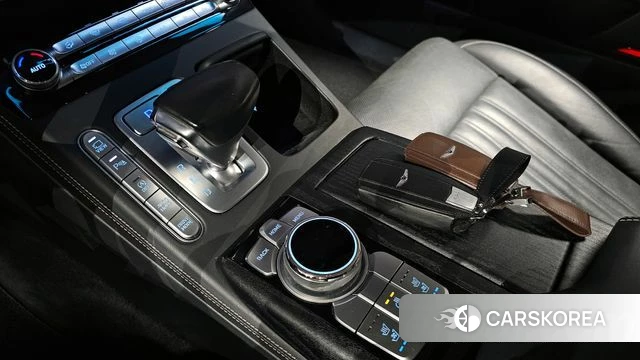 Genesis G90 id 3845370 из Кореи 19