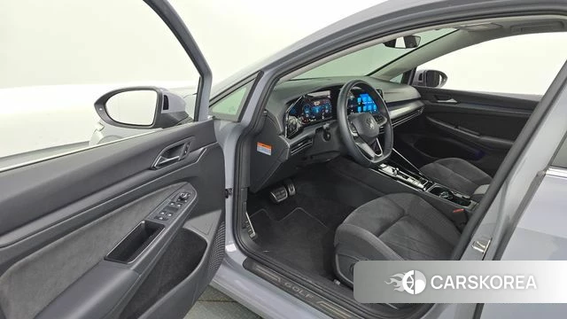 Volkswagen Golf 8th Generation id 4880244 из Кореи 32