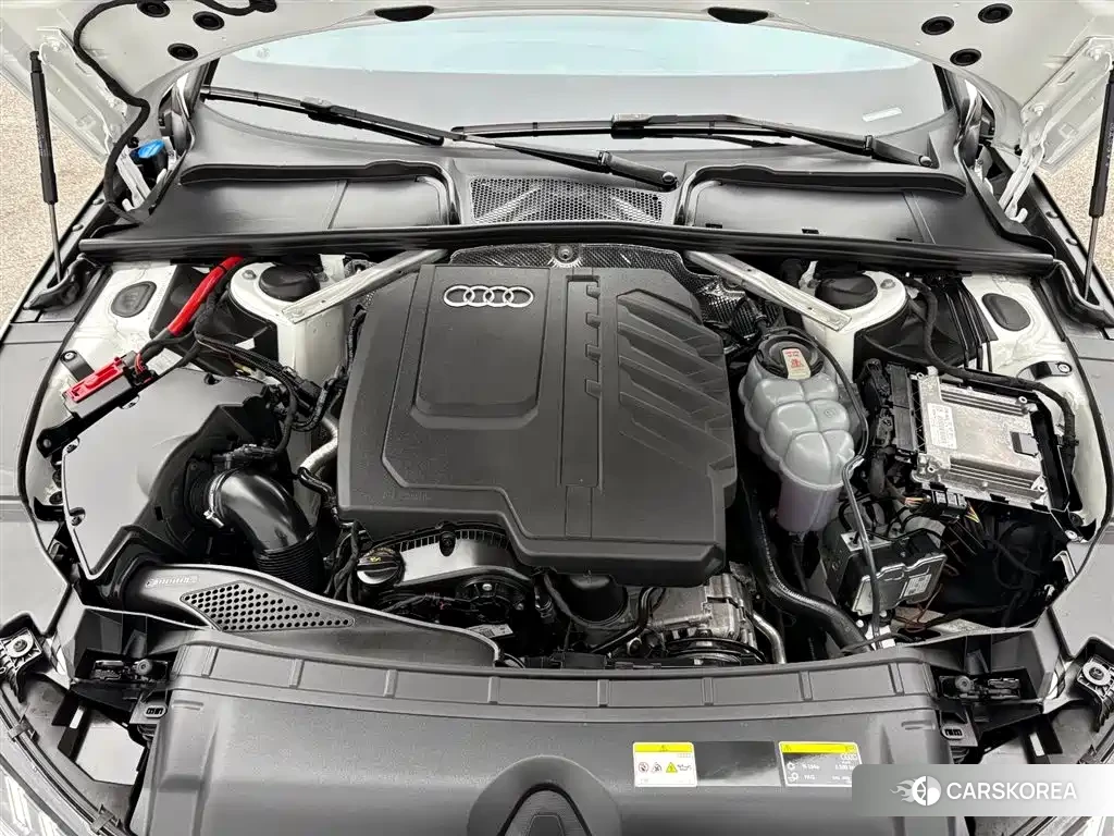 Audi A4L id 4653883 из Китая 18