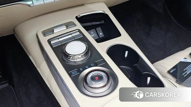 Genesis GV70 id 3953780 из Кореи 19