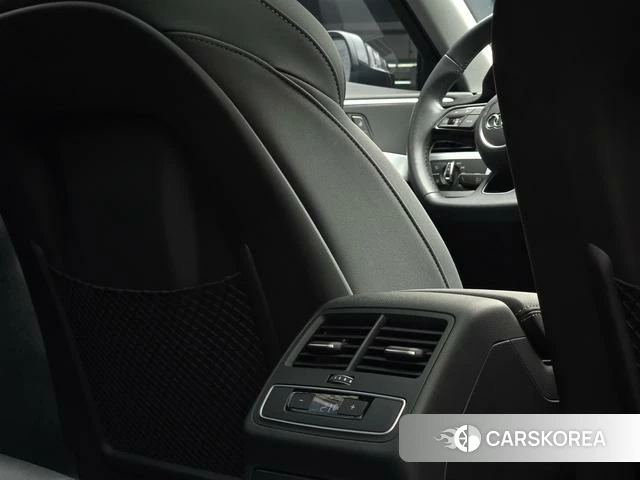 Audi A4L id 4260493 из Китая 22