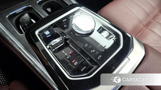 BMW 7 Series (G70) id 4725277 из Кореи 19