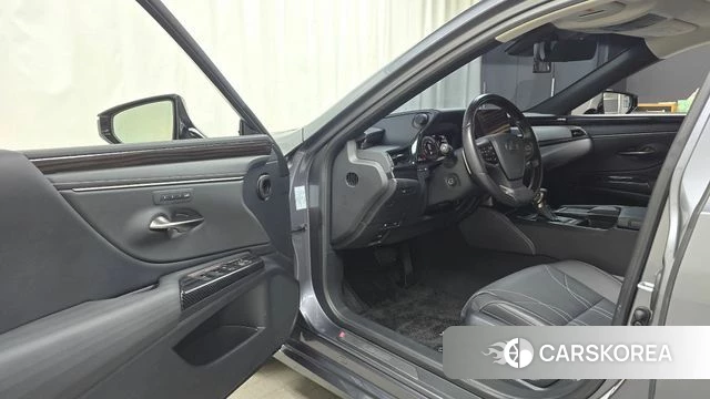 Lexus ES300h 7th generation id 4693598 из Кореи 32