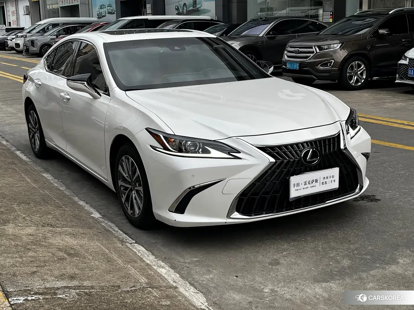 Lexus ES id 4601892 из Китая 29