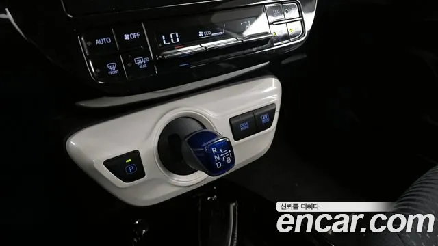 Toyota Prius 4th Generation id 2695047 из Кореи 19