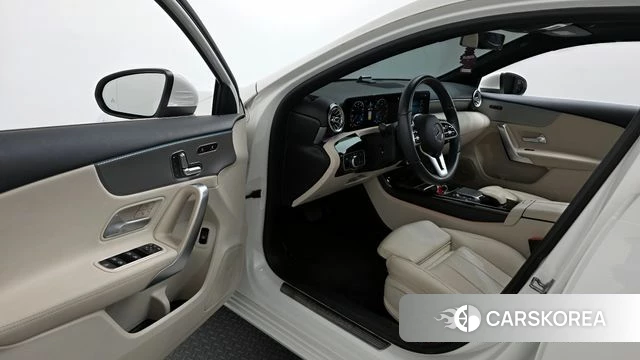 Mercedes-Benz A-Class W177 id 4310057 из Кореи 34