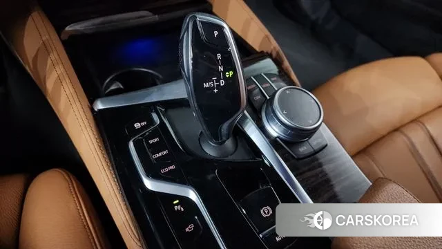 BMW 5 Series (G30) id 3702525 из Кореи 19