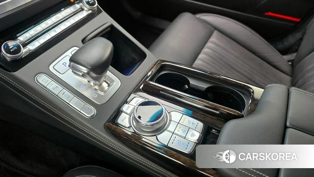 Genesis G90 id 3955438 из Кореи 19