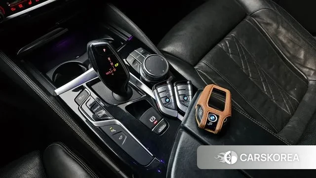 BMW 5 Series (G30) id 3351166 из Кореи 19