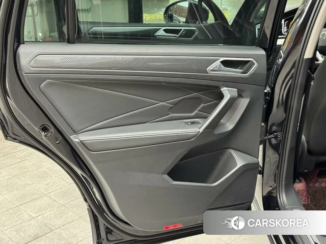 Volkswagen Tiguan L id 4297225 из Китая 21
