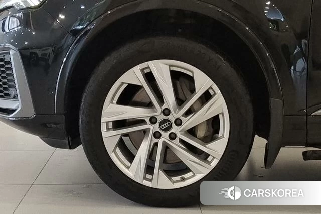 Audi Q7 id 3919478 из Китая 17