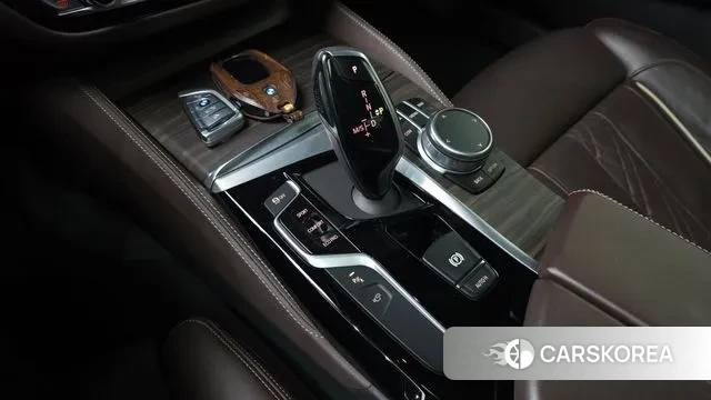 BMW 5 Series (G30) id 3656092 из Кореи 19