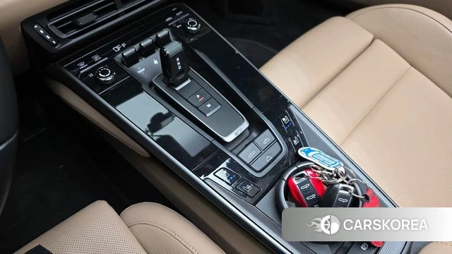 Porsche 911(992) id 4445901 из Кореи 31