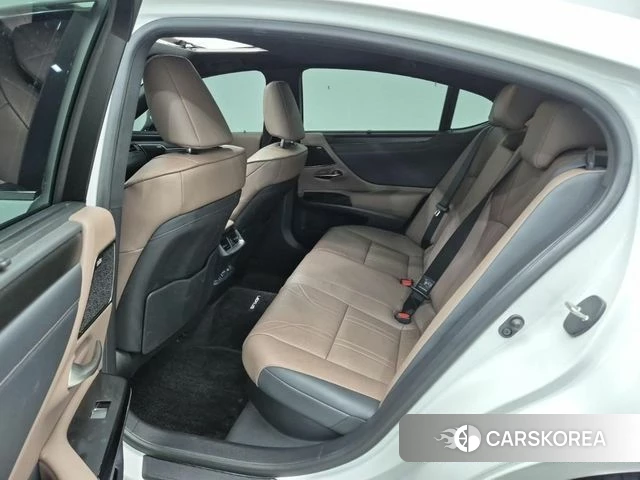 Lexus ES300h 7th generation id 4506074 из Кореи 17