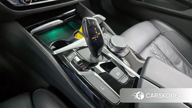 BMW 5 Series (G30) id 3444406 из Кореи 19