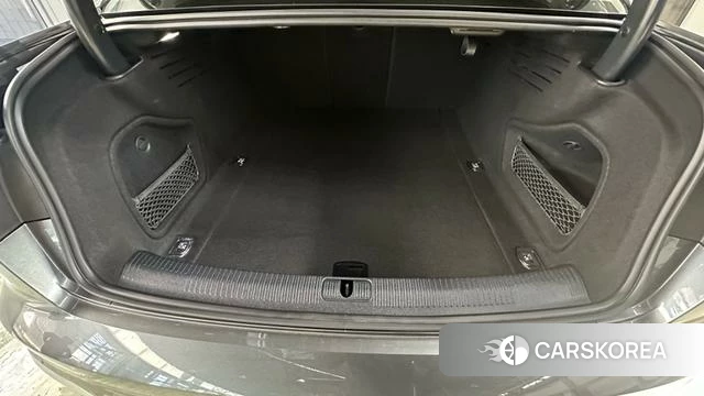 Audi A4L id 4298340 из Китая 17